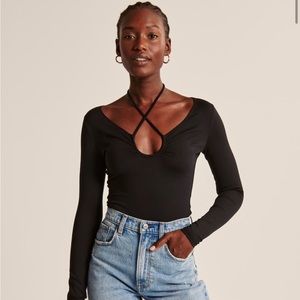 Long-sleeve seamless fabric keyhole bodysuit